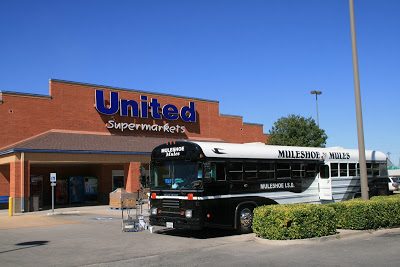 Muleshoe Knows How to Stuff a Bus